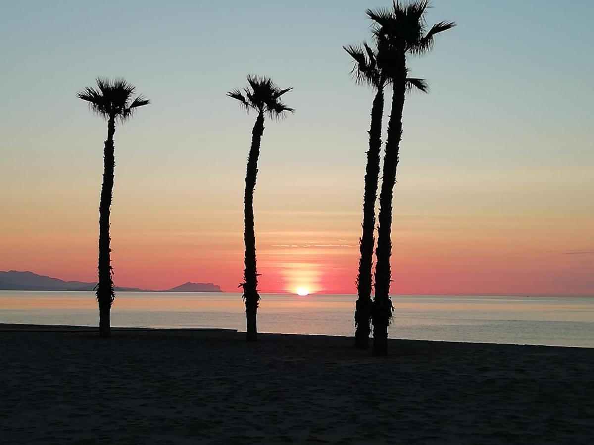 Bright Apartment In The City Center Alicante Luaran gambar